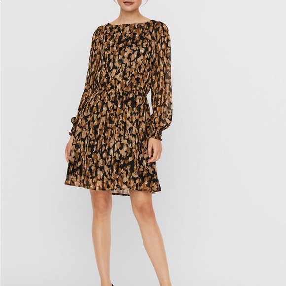 Trend Alert! VMMally Boatneck Dress NWT! - Picture 5 of 5